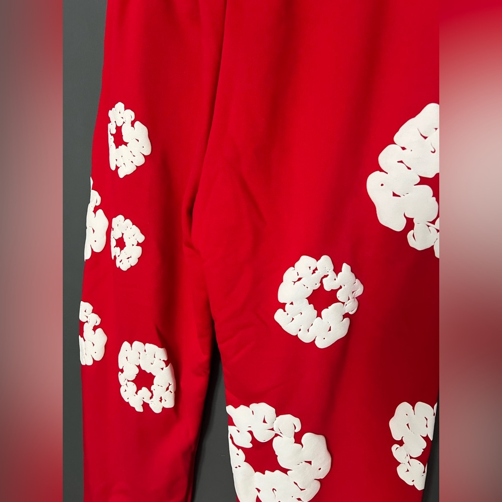 Denim Tears The Cotton Wreath Sweatpants Red White - Picture 4 of 6